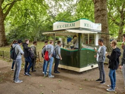 GEL MATIC STORY #2: KIOSKS IN THE ROYAL PARKS — Bild 3